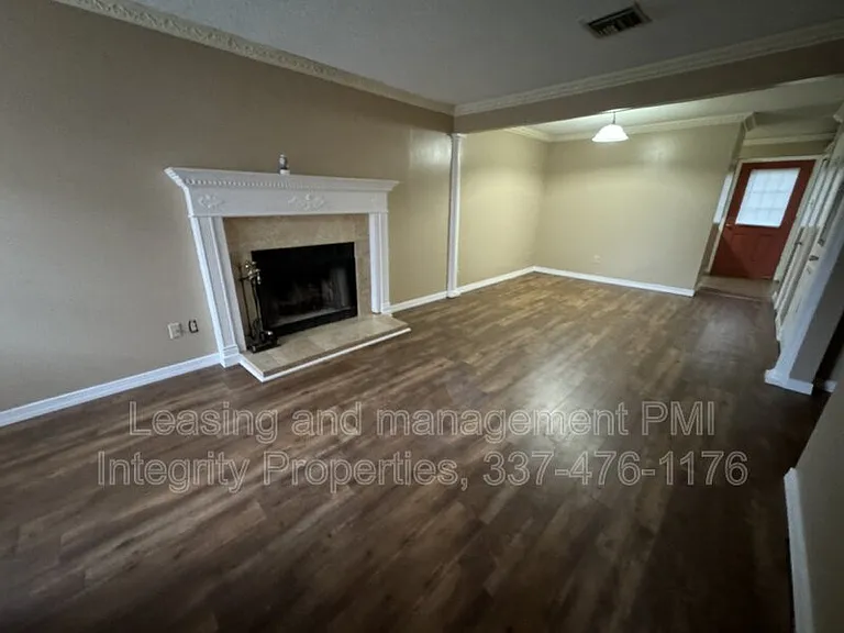 44 Phlox Dr — Photo 10