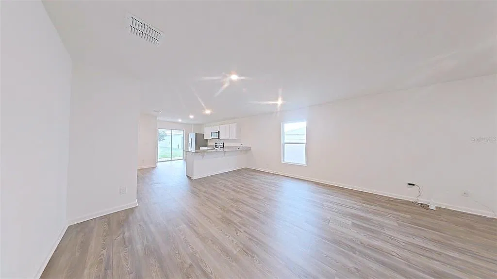3 bed, 2.0 bath, 1584 sqft, $1,795 — Photo 4