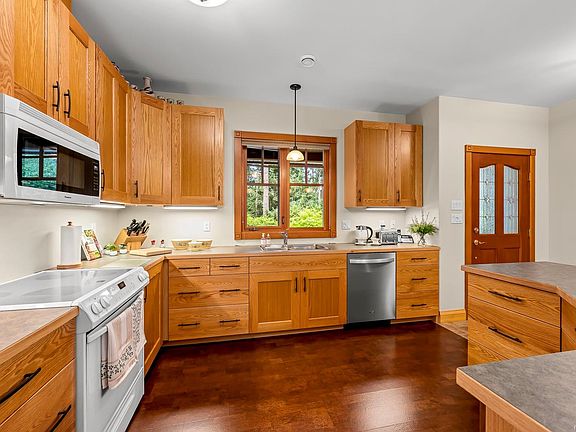 5th image of 307 Bates Dr