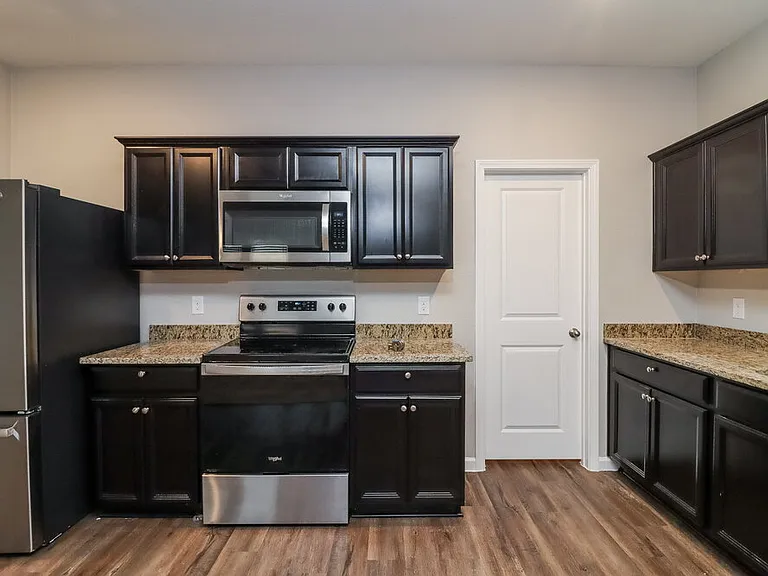 10332 Jameson Ln — Photo 7