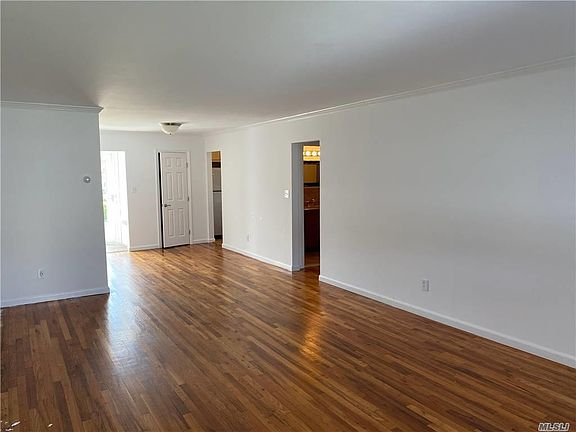 4th image of 208 Dawson Ln