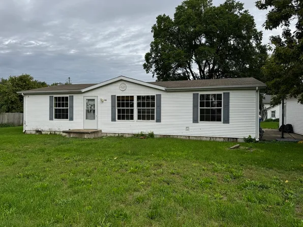 712 E Main St, Cornell, IL 61319