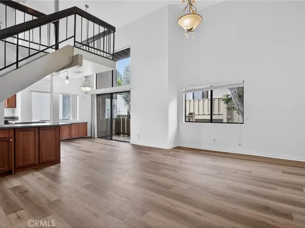 18433 Hatteras St Unit 507, Tarzana, CA 91356