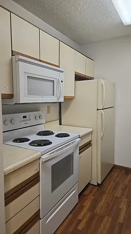 2 bed, $1,185 — Photo 4