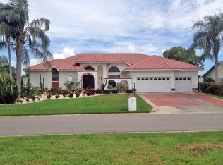 824 Chipaway Dr, Apollo Beach, FL 33572