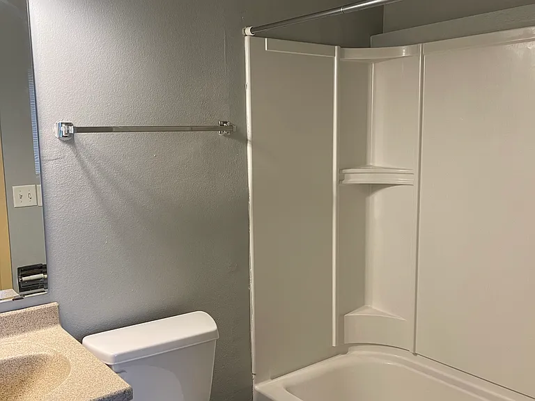 503 S Van Buren St #5 — Photo 7