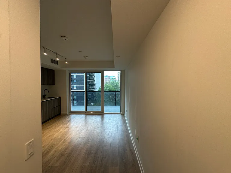117 Broadway Ave — Photo 3