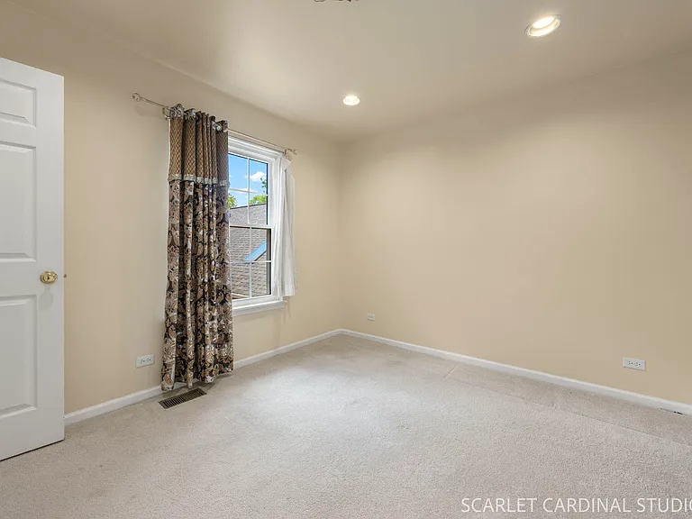 1602 Astor Ave — Photo 12
