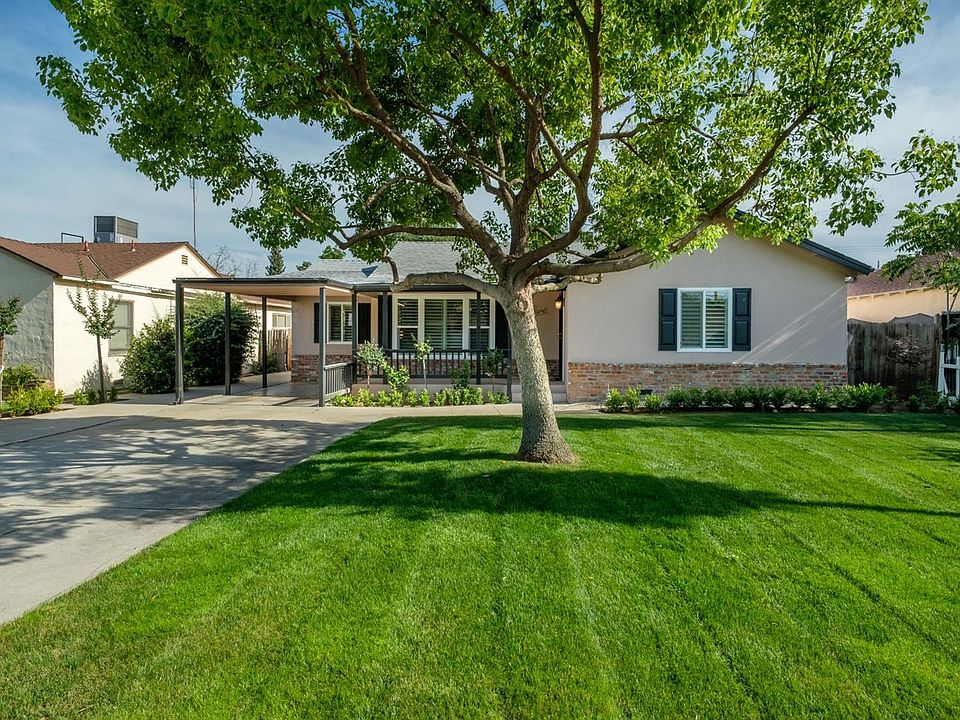 1st image of 1004 E Buckingham Way