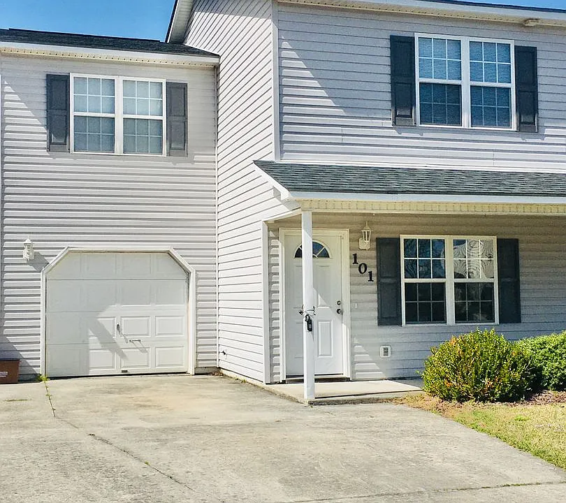 101 E Coopers Ct