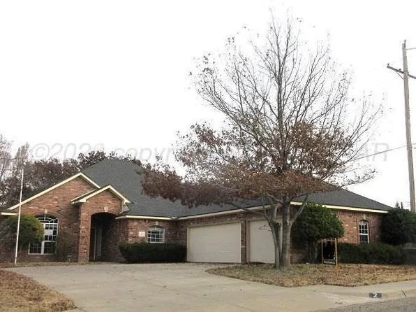 2 Doral Dr, Amarillo, TX 79124