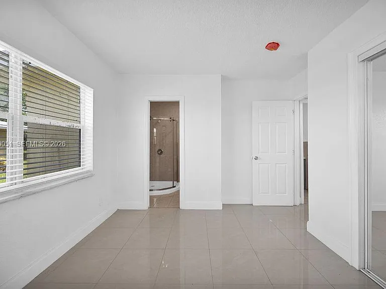 6907 SW 7th St — Photo 20