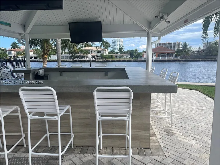 6339 Bay Club Dr #2 — Photo 38