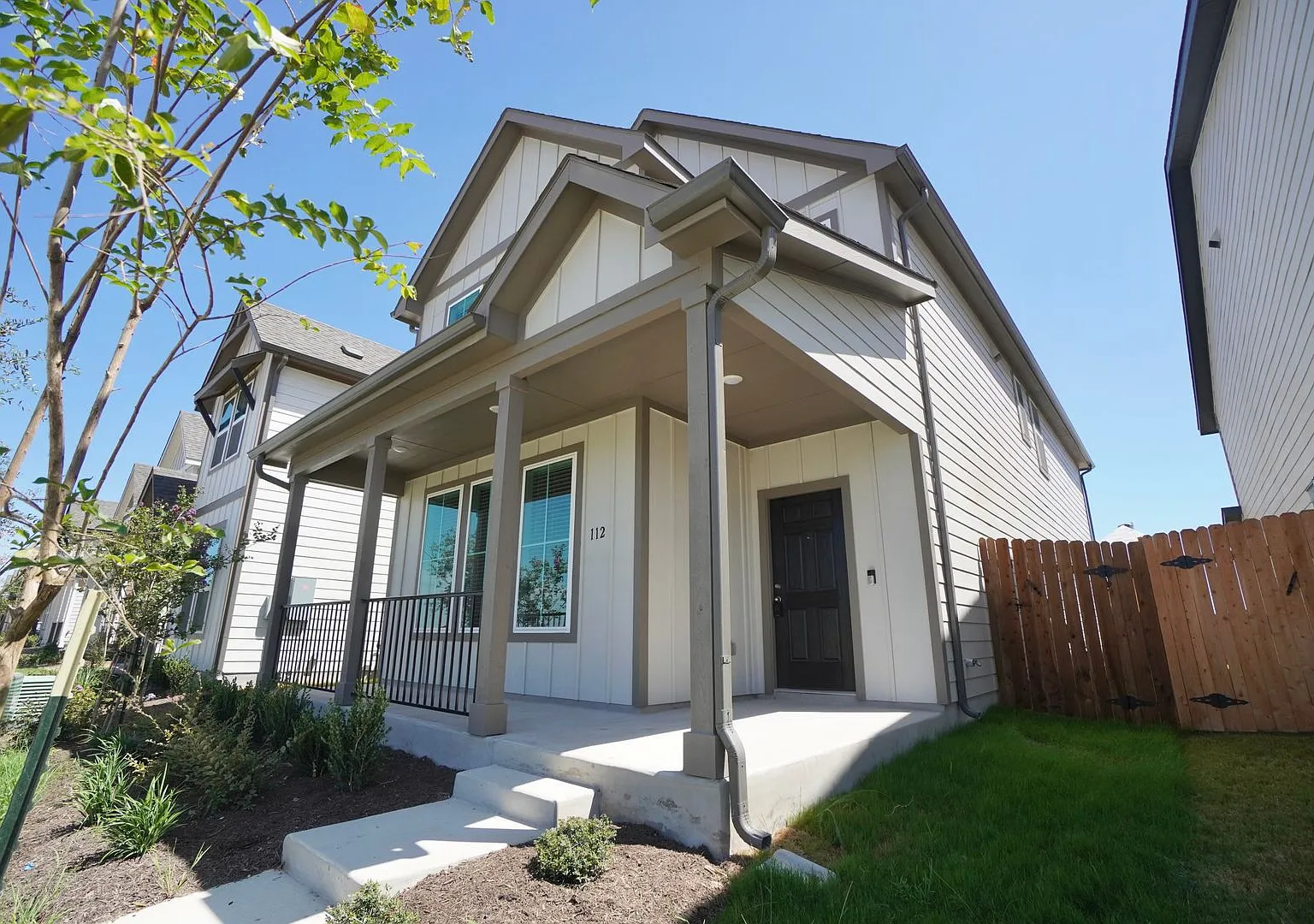3 Bed | 2.5 Bath Home in Taylor, TX with 2-Car Garage — Photo 3