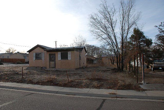 1st image of 729 San Angelo Ave