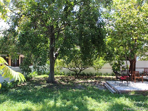 5th image of 4141 NW 5th Ave #0