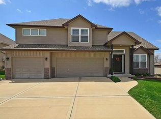 13000 NW Hawthorne Dr, Platte City, MO 64079