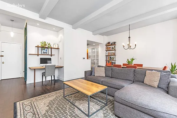 Sold by Sotheby's International Realty | media 6