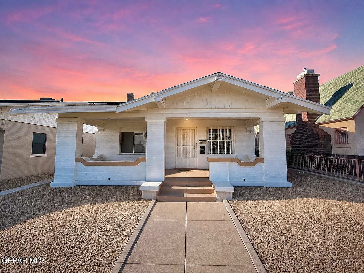 3 bed, 1.0 bath, 1400 sqft, $1,650 — Photo 1