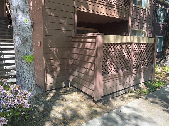 2nd image of 1153 Yarwood Ct