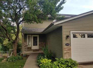 1900 S Ridge Dr, Coralville, IA 52241