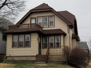 2001 S 68th St, West Allis, WI 53219