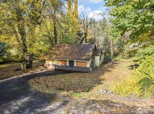 2104 Delameter Road, Castle Rock, WA 98611