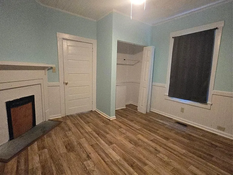 1211 N Main St — Photo 5