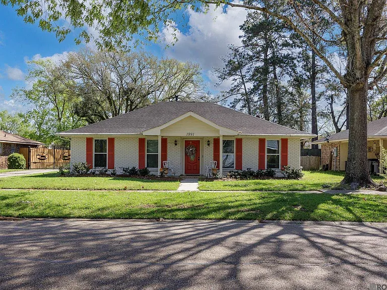 1891 Erlanger Dr — Photo 16