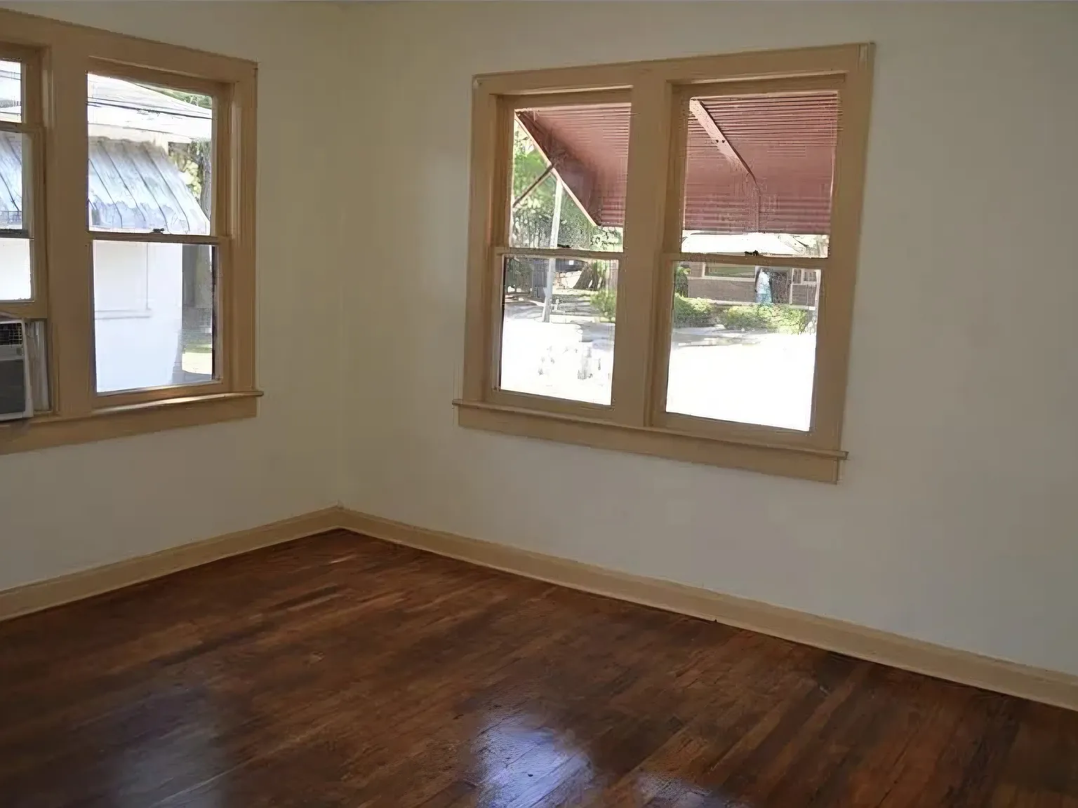 2 bed, 825 sqft, $1,400 — Photo 3