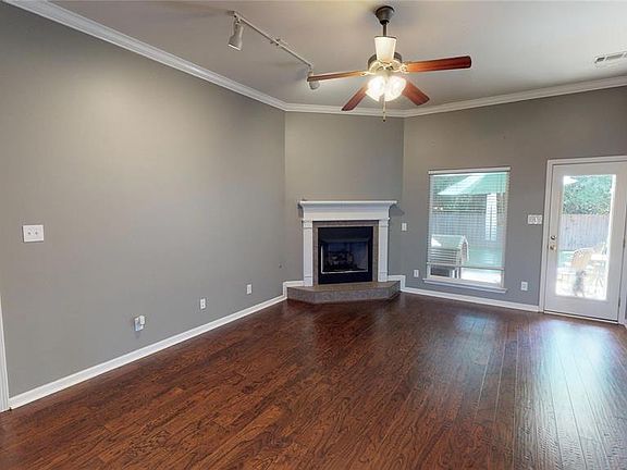 5th image of 1329 Kingston Oaks Dr