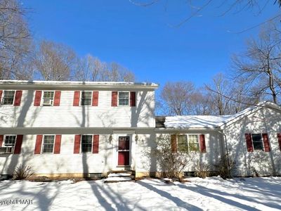105 Karen Glen Way, Brodheadsville, PA, 18322