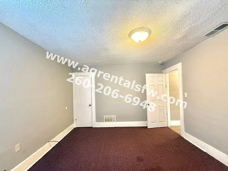 209 S West St — Photo 8