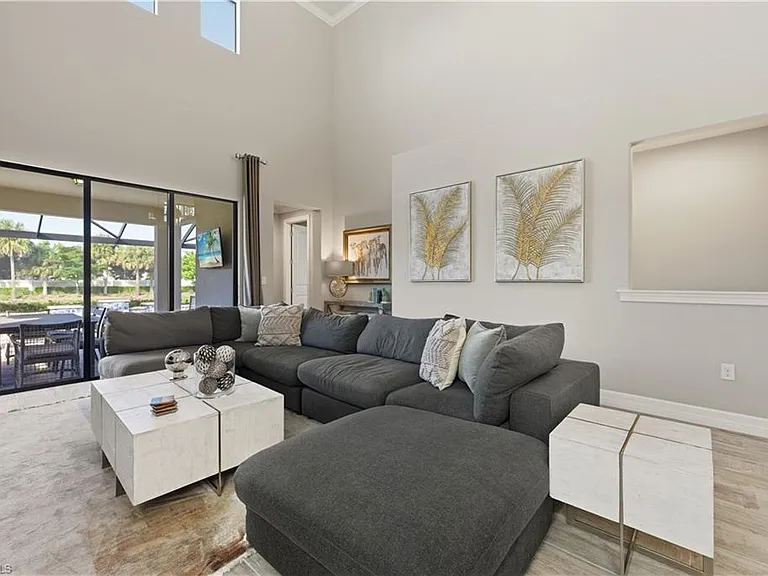 7209 Wilton Dr — Photo 3