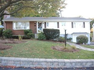 82 Woodbine Cir, Needham, MA 02494