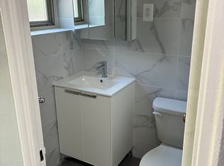 67-47 184th St #2, Fresh Meadows, NY 11365