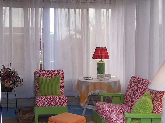 Glass Enclosed Lania