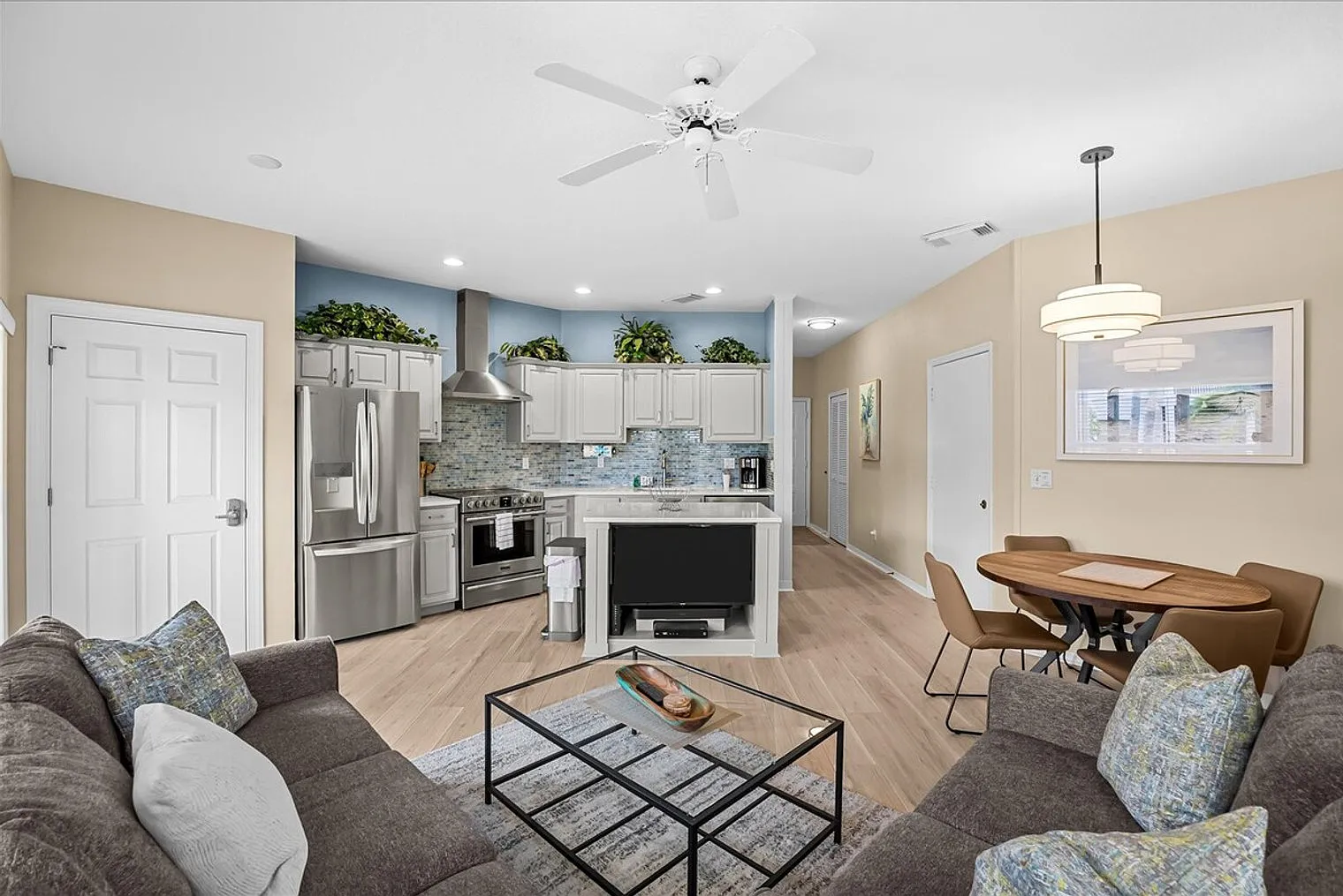 1 bed, 1.0 bath, $2,671 — Photo 1