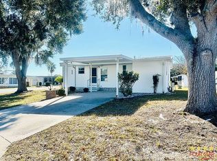 25815 Hacienda Dr, Leesburg, FL 34748