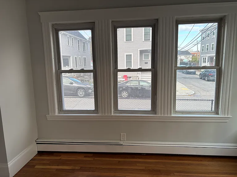 61 Waverly St #1 — Photo 3