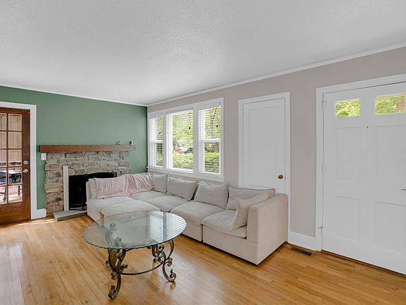 5th image of 1622 Edgehill Rd