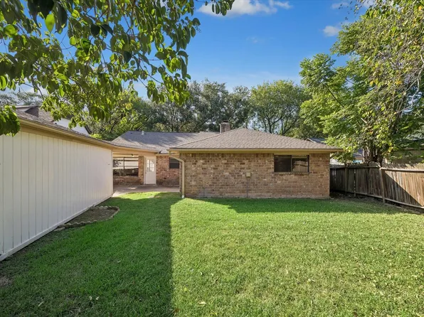 2739 Field Line Dr