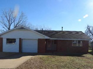 1903 S Jensen Ave, El Reno, OK 73036