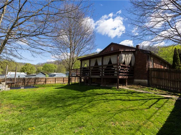 842 Anderson St, Confluence, PA 15424