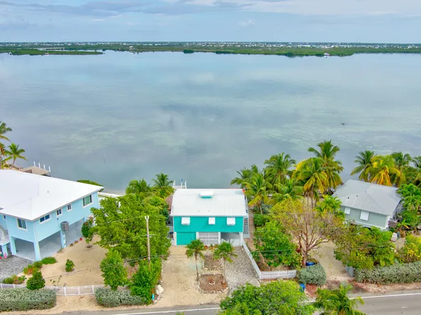 831 W Indies Dr, Ramrod Key, FL 33042