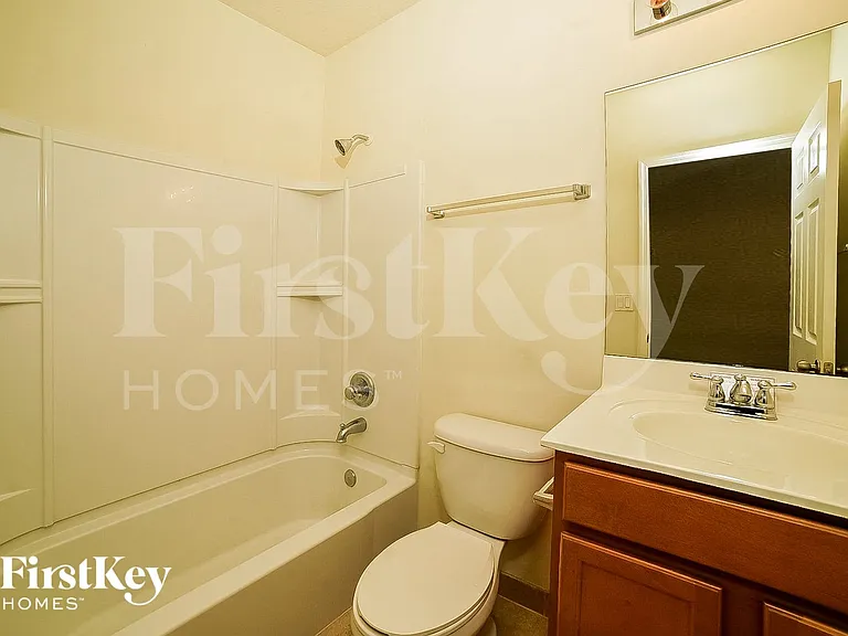 3069 SE 5th Dr — Photo 7