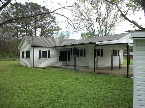 3rd image of 134 Meadowbrook Dr