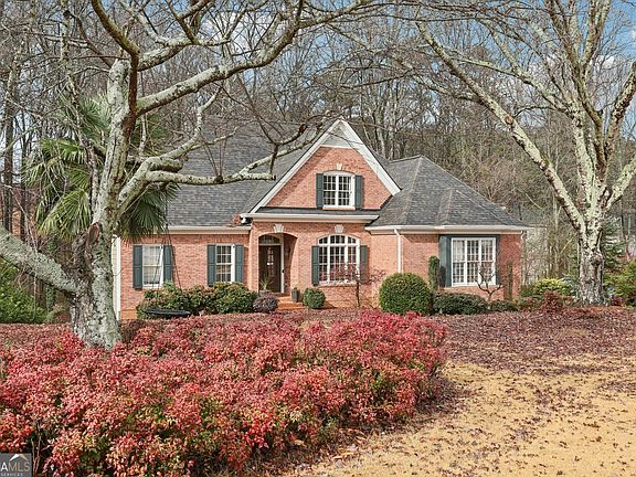 3rd image of 4415 Waterford Dr