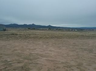 2575 W Compass Point Rd, Paulden, AZ 86334