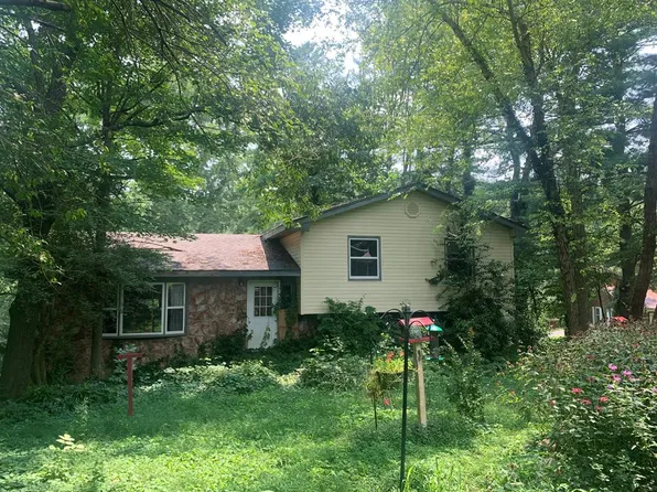 2737 Lake Valley Dr, Cookeville, TN 38506